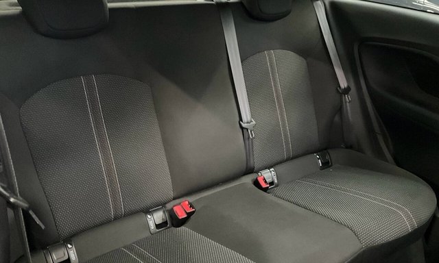 2017 Vauxhall Corsa 1.4L Limited Edition 3dr - Photo 9