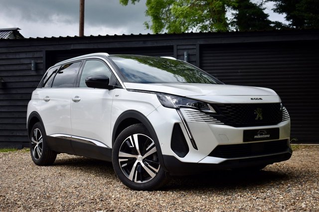 View our PEUGEOT 5008