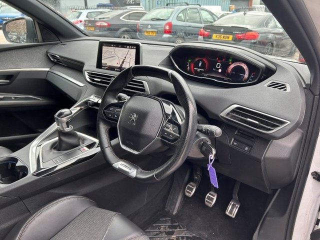 2018 PEUGEOT 3008 1.2 PureTech GT Line SUV 5dr Petrol Manual Euro 6 (s/s) (130 ps) - Photo 4