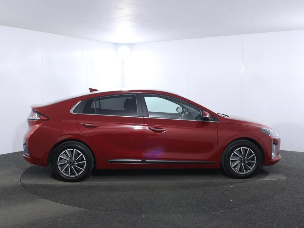 USED 2022 72 HYUNDAI IONIQ 38.3kWh Premium SE Hatchback 5dr Electric Auto (136 ps) 38kWh BATTERY - 193 MILE RANGE