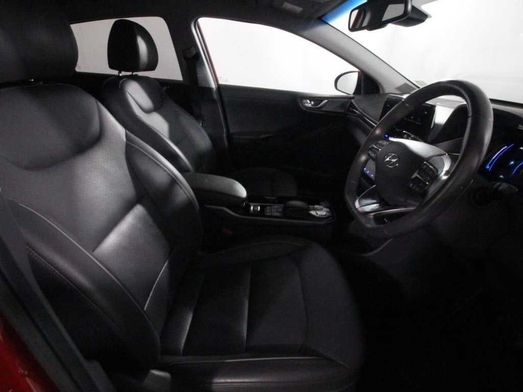 USED 2022 72 HYUNDAI IONIQ 38.3kWh Premium SE Hatchback 5dr Electric Auto (136 ps) 38kWh BATTERY - 193 MILE RANGE