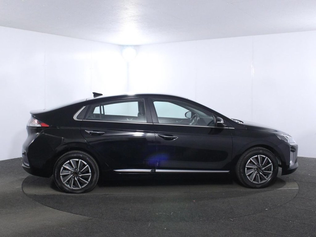 USED 2022 22 HYUNDAI IONIQ 38.3kWh Premium Hatchback 5dr Electric Auto (136 ps) 38kWh BATTERY - 193 MILE RANGE