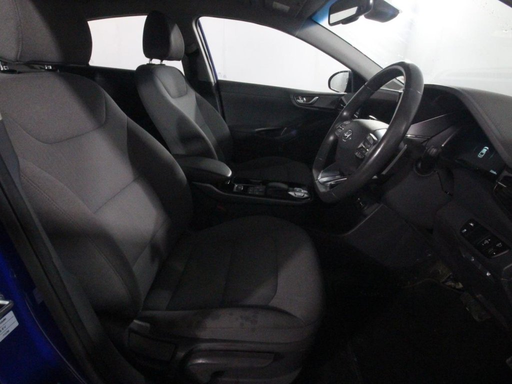 USED 2021 71 HYUNDAI IONIQ 38.3kWh Premium Hatchback 5dr Electric Auto (136 ps) 38kWh BATTERY - 193 MILE RANGE