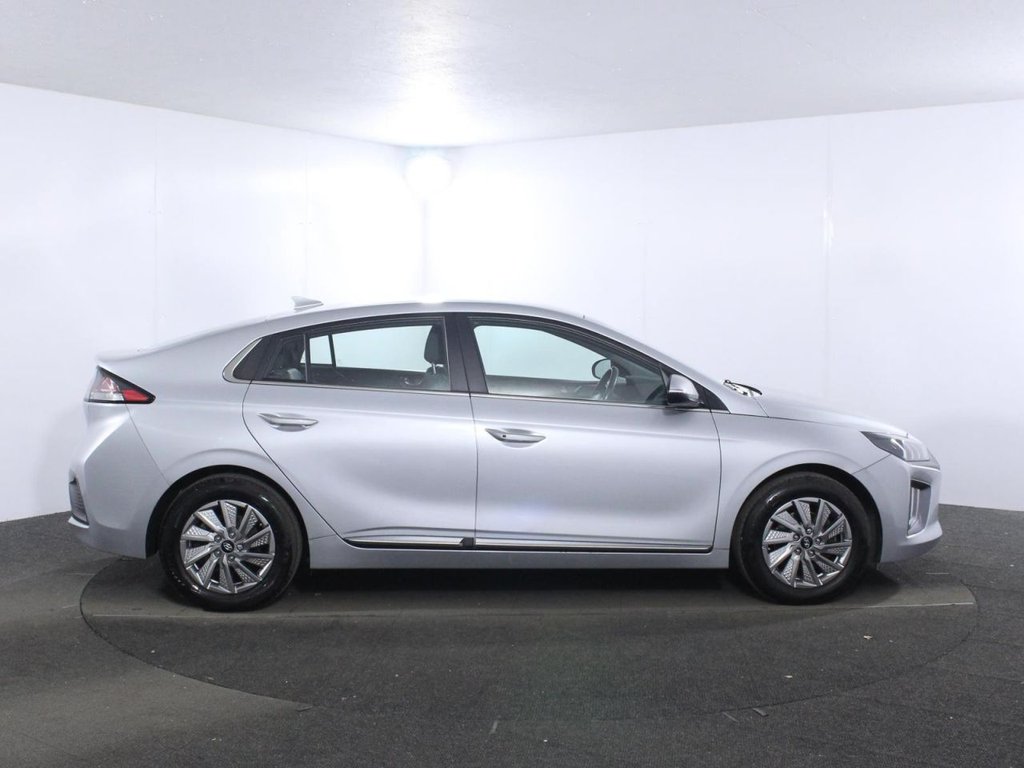USED 2021 71 HYUNDAI IONIQ 38.3kWh Premium Hatchback 5dr Electric Auto (136 ps) 