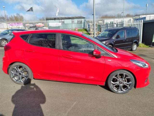 2021 FORD FIESTA - Photo 2