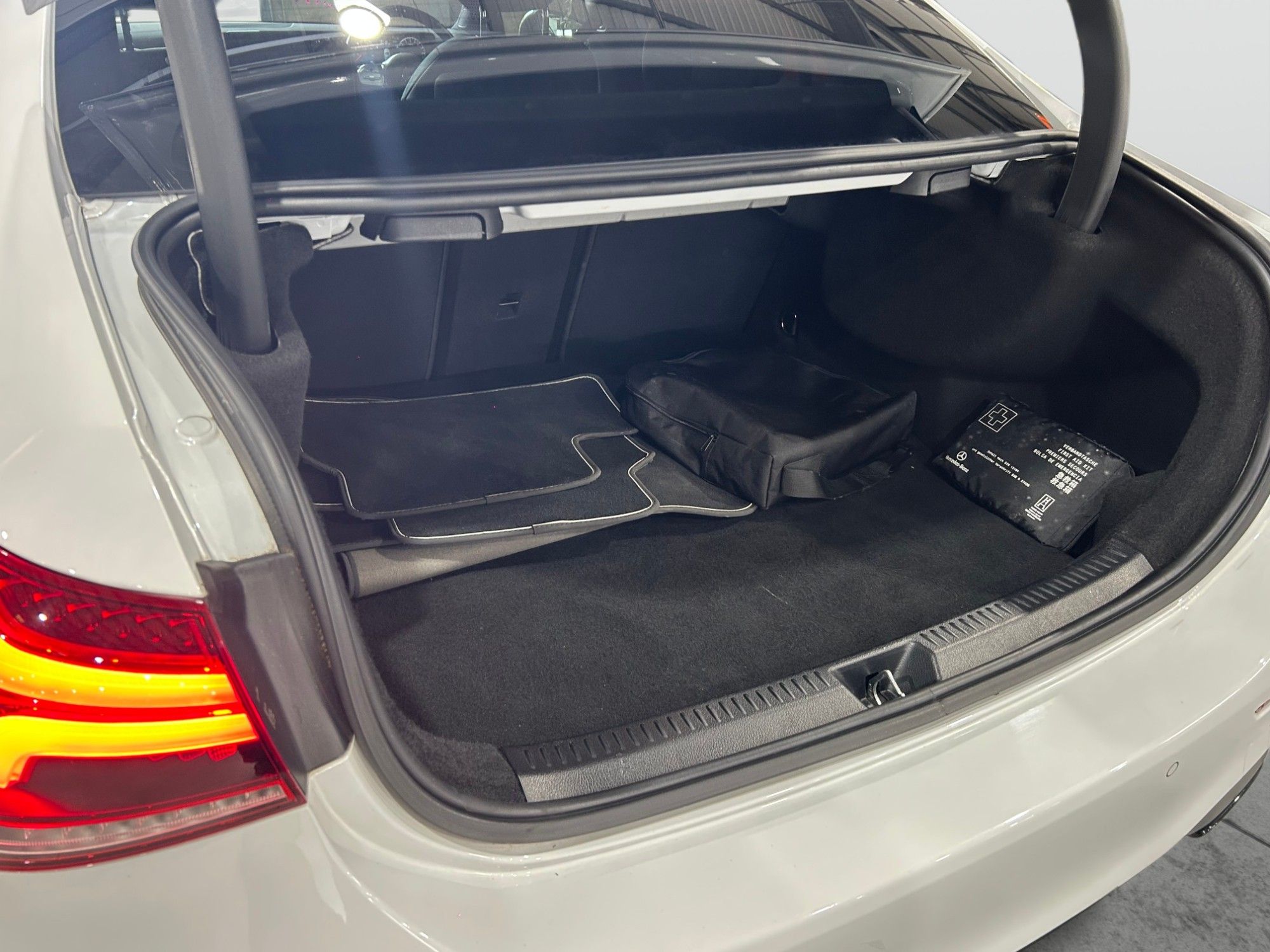 USED 2022 71 MERCEDES-BENZ A-CLASS 1.3 A250e 15.6kWh AMG Line Edition (Premium) Saloon 4dr Petrol Plug-in Hybrid 8G-DCT Euro 6 (s/s) (218 ps) 