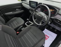 USED 2024 24 DACIA SANDERO STEPWAY 1.0 TCe Expression Hatchback 5dr Petrol Manual Euro 6 (s/s) (90 ps) 
