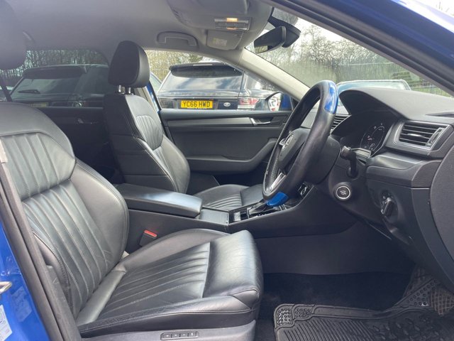 2019 SKODA SUPERB - Photo 9