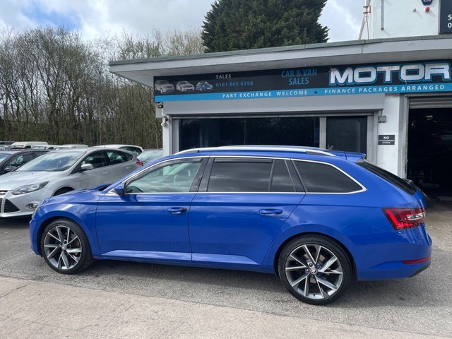 2019 SKODA SUPERB - Photo 2