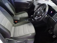 USED 2020 20 VOLKSWAGEN TIGUAN 2.0 TDI R-Line Tech SUV 5dr Diesel DSG 4Motion Euro 6 (s/s) (150 ps) SAT NAV H/LEATHER CRUISE CAMERA H/SEATS TOW BAR