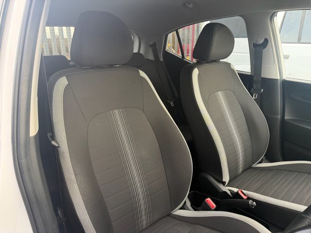 2022 HYUNDAI I10 - Photo 6