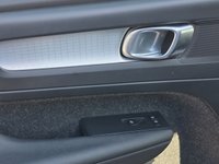 USED 2019 69 VOLVO XC40 2.0 T4 Momentum 5dr Auto ** Sat Nav + Rear Sensors **
