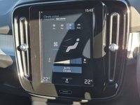 USED 2019 69 VOLVO XC40 2.0 T4 Momentum 5dr Auto ** Sat Nav + Rear Sensors **
