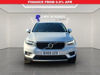 USED 2019 69 VOLVO XC40 2.0 T4 Momentum 5dr Auto ** Sat Nav + Rear Sensors **