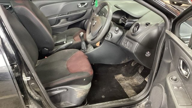 2013 RENAULT CLIO 1.2 16V Expression + Hatchback 5dr Petrol Manual Euro 5 (75 ps) - Photo 10