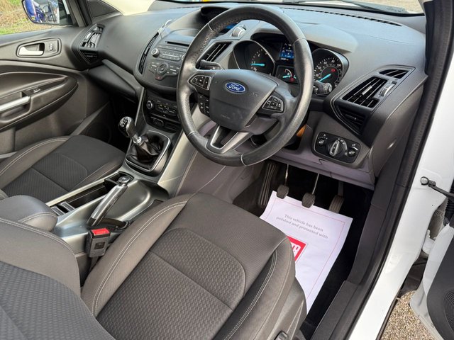 2018 FORD KUGA - Photo 8