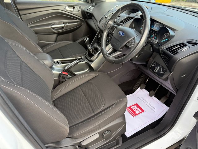 2018 FORD KUGA - Photo 9