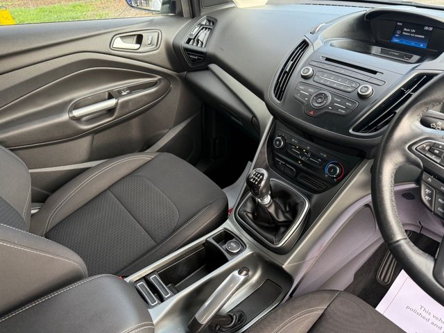 2018 FORD KUGA - Photo 12