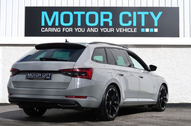 2019 SKODA SUPERB 2.0 TSI SportLine Plus Estate 5dr Petrol DSG Euro 6 (s/s) (190 ps) - Photo 3