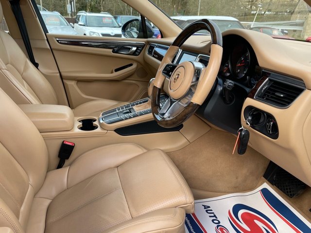 2015 Porsche Macan 2L null 5dr - Photo 2