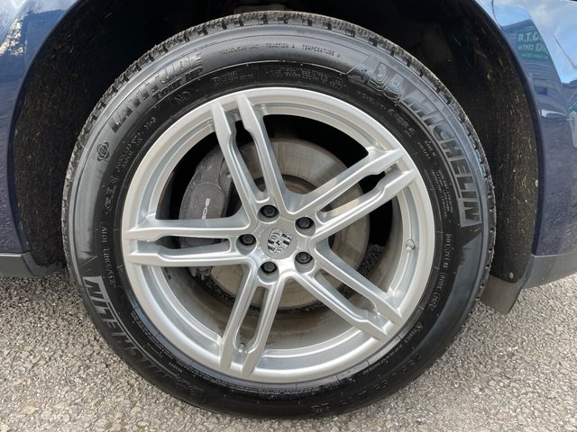 2015 Porsche Macan 2L null 5dr - Photo 10