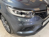 USED 2019 69 RENAULT KADJAR 1.3 TCe Iconic SUV 5dr Petrol Manual Euro 6 (s/s) (140 ps) HALF LEATHER SEATS & SAT NAV