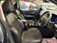 USED 2019 69 RENAULT KADJAR 1.3 TCe Iconic SUV 5dr Petrol Manual Euro 6 (s/s) (140 ps) HALF LEATHER SEATS & SAT NAV