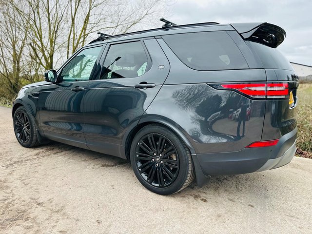 View our LAND ROVER DISCOVERY