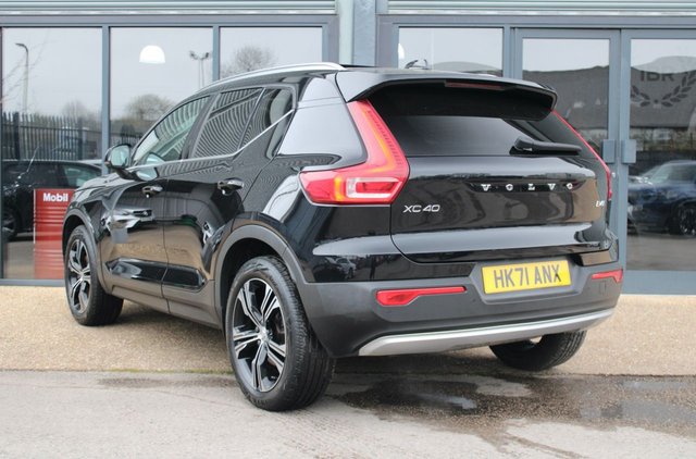 2021 VOLVO XC40 - Photo 2