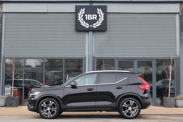 2021 VOLVO XC40 - Photo 9