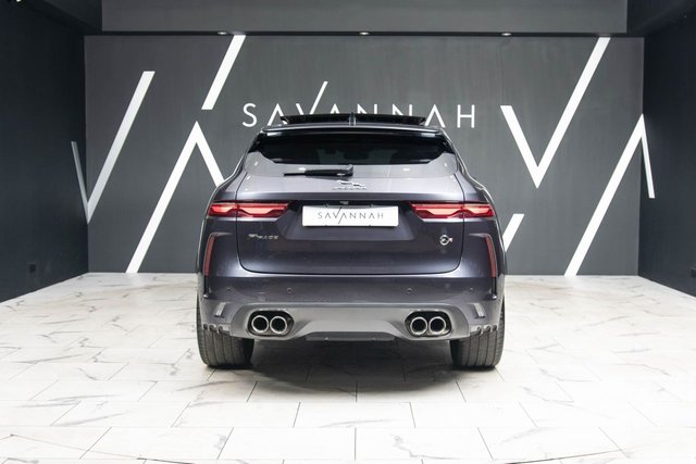 2021 JAGUAR F-PACE - Photo 11