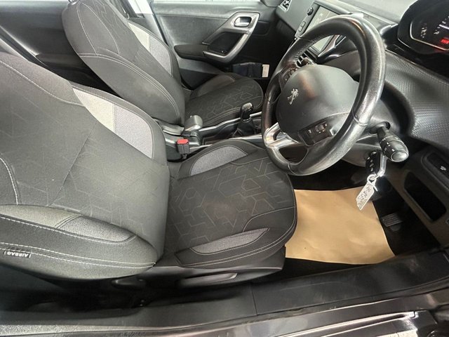 2017 PEUGEOT 2008 - Photo 9