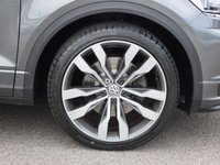 USED 2019 19 VOLKSWAGEN T-ROC 1.5 TSI EVO R-Line 5d DSG 150 S/S SAT NAV, ACTIVE INFO DISPLAY (DIGITAL DASH), HEATED FRONT SEATS, APP-CONNECT FOR APPLE CARPLAY ANDROID AUTO & MIRROR LINK, ADAPTIVE CRUISE CONTROL & SPEED LIMITER, FRONT ASSIST, LANE ASSIST, FRONT & REAR PARKING SENSORS WITH DISPLAY, DAB RADIO, BLUETOOTH PHONE & MUSIC, VOICE ACTIVATION, DSG AUTOMATIC GEARBOX, LED DRL'S, PRIVACY, 19 INCH ALLOYS, POWER FOLDING MIRRORS, FLAT BOTTOM TIPTRONIC MFSW, RAIN & LIGHT SENSORS, AUTO HOLD, CLIMATE CONTROL, DRIVE SELECT, GOOD SERVICE HISTORY