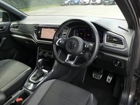 USED 2019 19 VOLKSWAGEN T-ROC 1.5 TSI EVO R-Line 5d DSG 150 S/S SAT NAV, ACTIVE INFO DISPLAY (DIGITAL DASH), HEATED FRONT SEATS, APP-CONNECT FOR APPLE CARPLAY ANDROID AUTO & MIRROR LINK, ADAPTIVE CRUISE CONTROL & SPEED LIMITER, FRONT ASSIST, LANE ASSIST, FRONT & REAR PARKING SENSORS WITH DISPLAY, DAB RADIO, BLUETOOTH PHONE & MUSIC, VOICE ACTIVATION, DSG AUTOMATIC GEARBOX, LED DRL'S, PRIVACY, 19 INCH ALLOYS, POWER FOLDING MIRRORS, FLAT BOTTOM TIPTRONIC MFSW, RAIN & LIGHT SENSORS, AUTO HOLD, CLIMATE CONTROL, DRIVE SELECT, GOOD SERVICE HISTORY