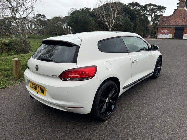 2010 VOLKSWAGEN SCIROCCO - Photo 6