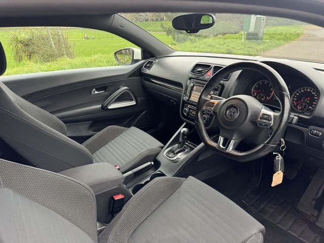 2010 VOLKSWAGEN SCIROCCO - Photo 8