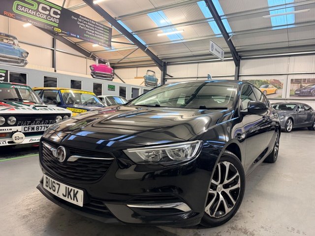 2017 VAUXHALL INSIGNIA 1.6 Turbo D ecoTEC Design Grand Sport Euro 6 (s/s) 5dr - Photo 5