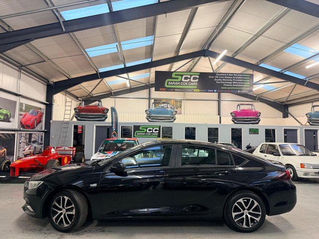 2017 VAUXHALL INSIGNIA 1.6 Turbo D ecoTEC Design Grand Sport Euro 6 (s/s) 5dr - Photo 8
