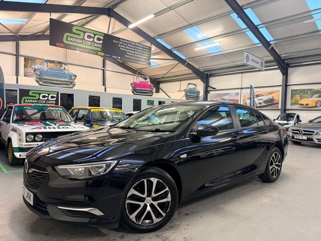 2017 VAUXHALL INSIGNIA 1.6 Turbo D ecoTEC Design Grand Sport Euro 6 (s/s) 5dr - Photo 6