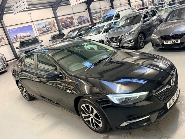 2017 VAUXHALL INSIGNIA 1.6 Turbo D ecoTEC Design Grand Sport Euro 6 (s/s) 5dr - Photo 2