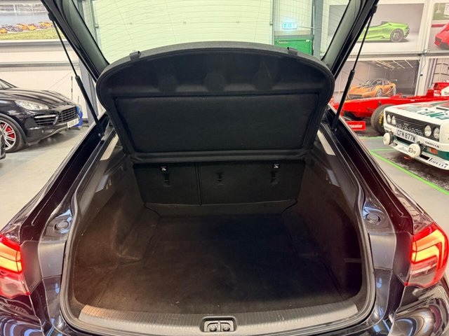 2017 VAUXHALL INSIGNIA 1.6 Turbo D ecoTEC Design Grand Sport Euro 6 (s/s) 5dr - Photo 12