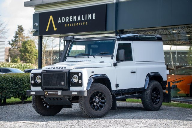 View our LAND ROVER DEFENDER 90