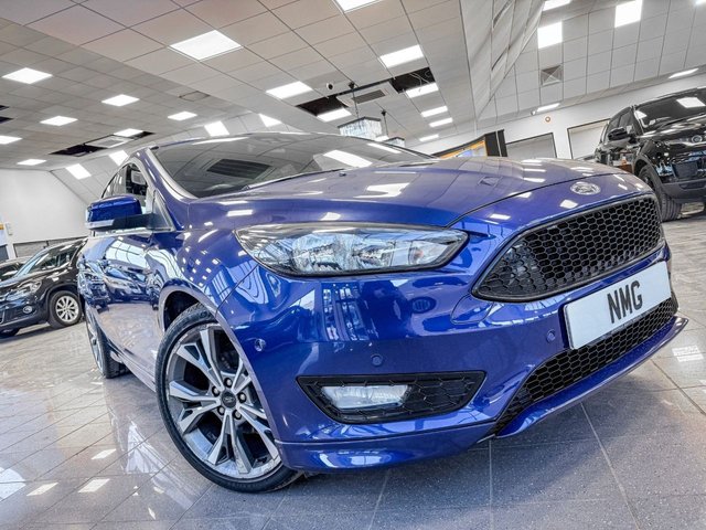 2017 Ford Focus 1L St-Line 5dr - Photo 2