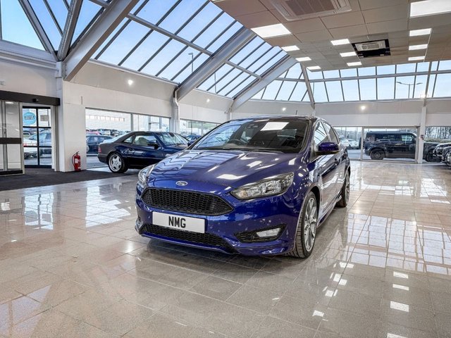 2017 Ford Focus 1L St-Line 5dr - Photo 8