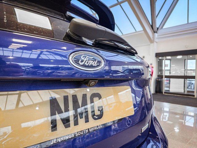 2017 Ford Focus 1L St-Line 5dr - Photo 9