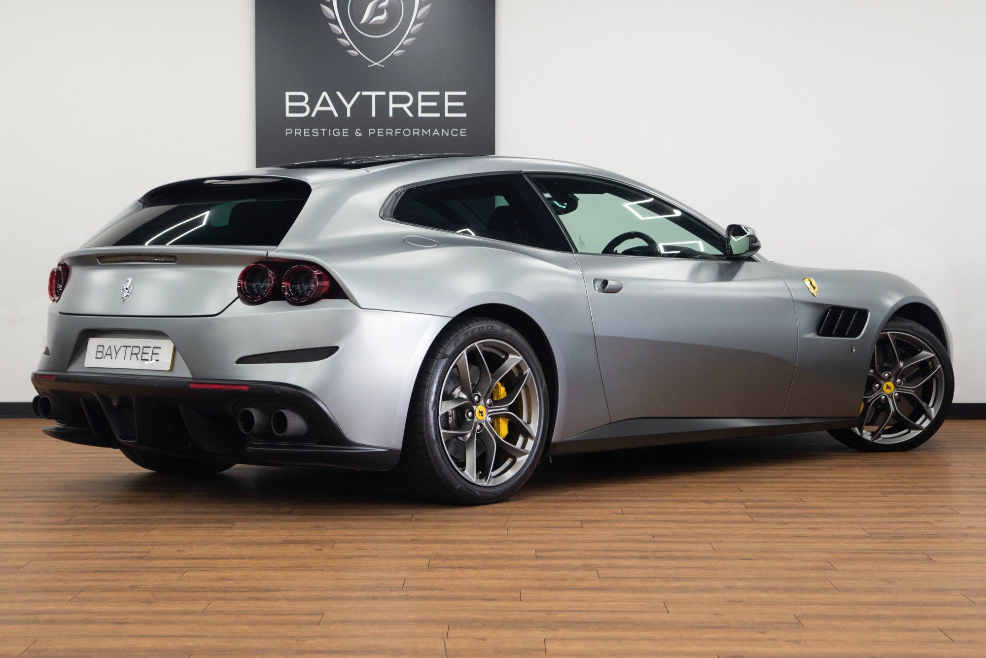 USED 2019 55 FERRARI GTC4Lusso 3.9T V8 Coupe 2dr Petrol F1 DCT Euro 6 (s/s) (610 ps) 