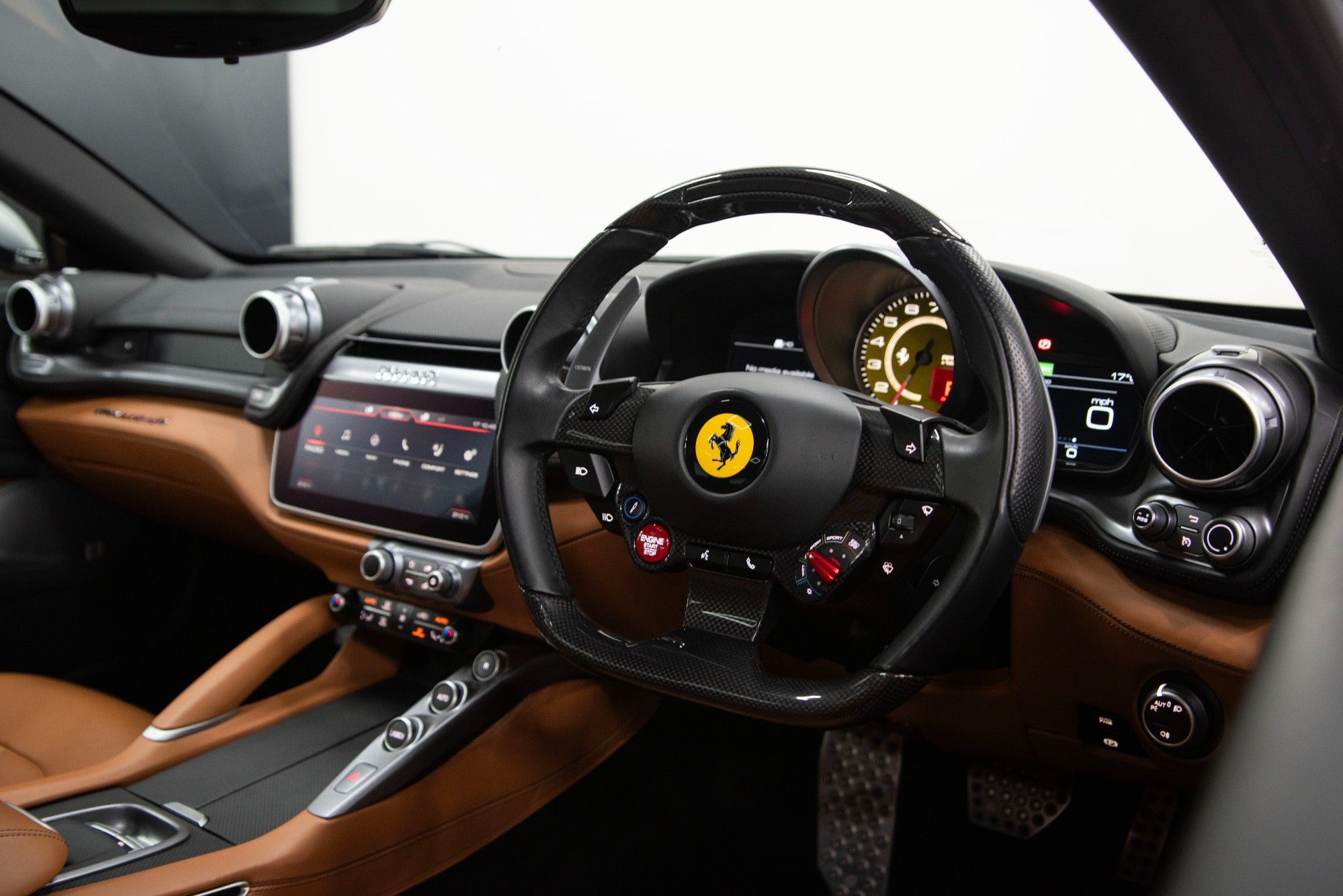 USED 2019 55 FERRARI GTC4Lusso 3.9T V8 Coupe 2dr Petrol F1 DCT Euro 6 (s/s) (610 ps) 