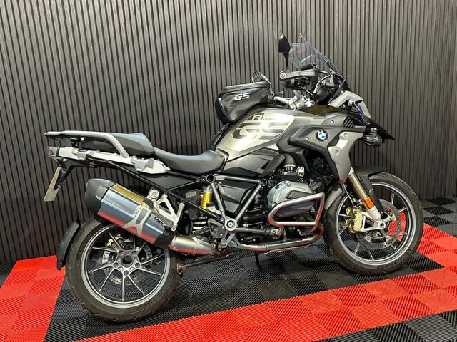 View our BMW R 1200 GS