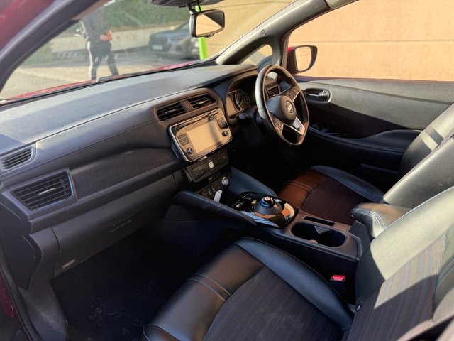 2018 NISSAN LEAF - Photo 10