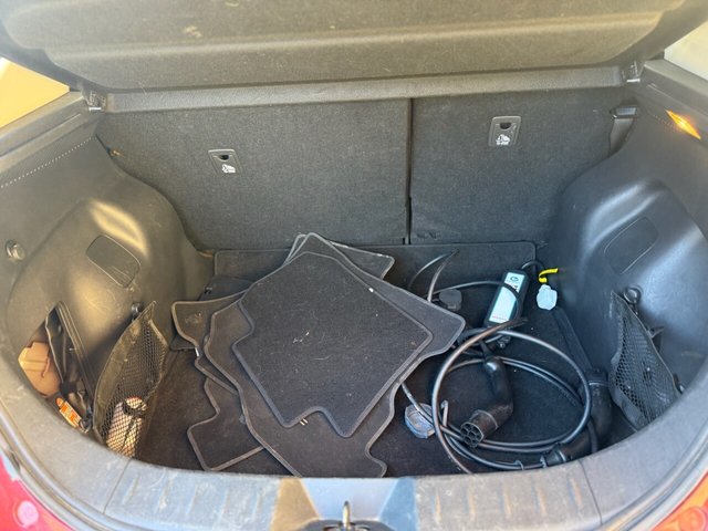 2018 NISSAN LEAF - Photo 12